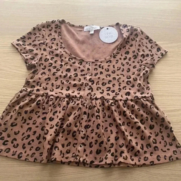 🆕Pink Rose Leopard Print Babydoll Style Top L🆕 - Picture 2 of 7